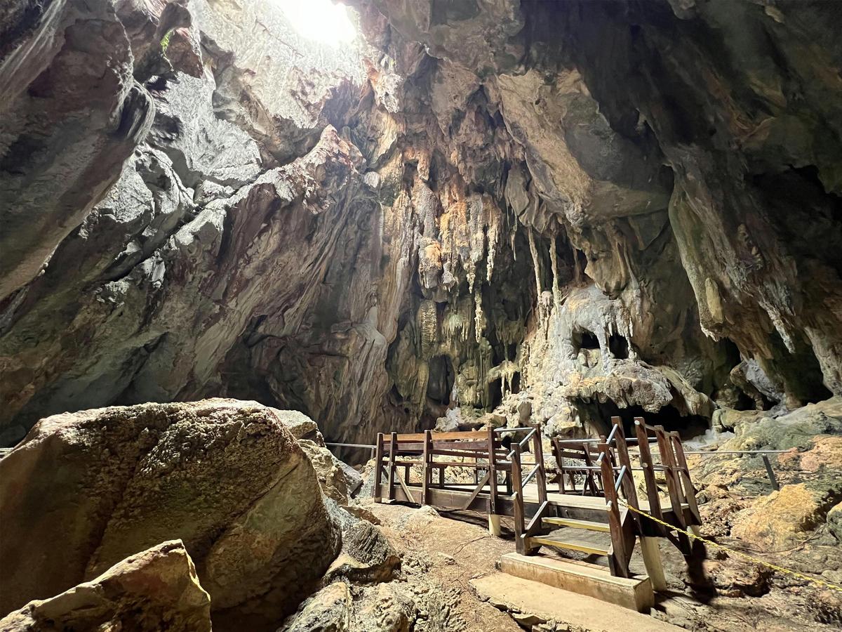 Outback & Chillagoe Caves Day Tour