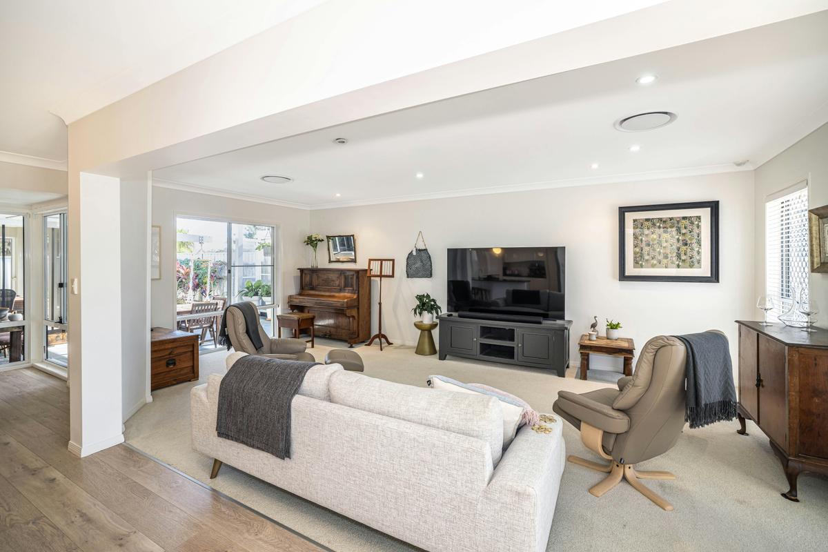 Lounge room