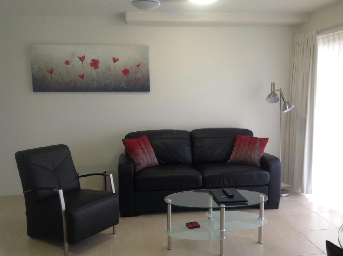 Superior One Bedroom Apartment