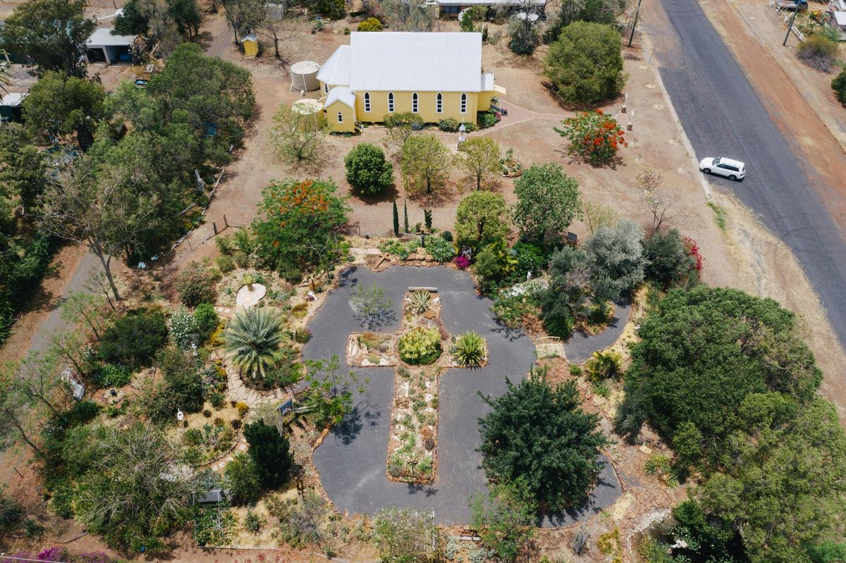 Bell Biblical Garden