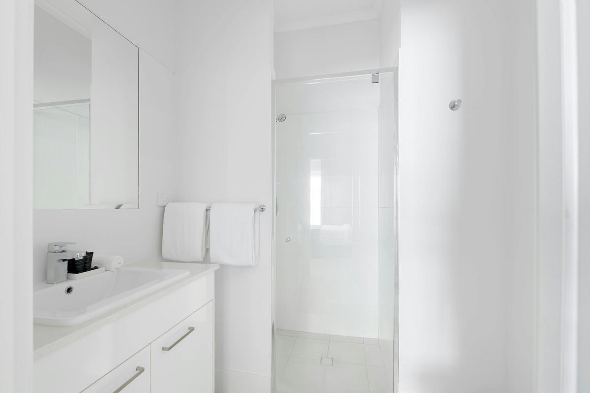 2 Bedroom 2 Bathroom Penthouse Apartment
