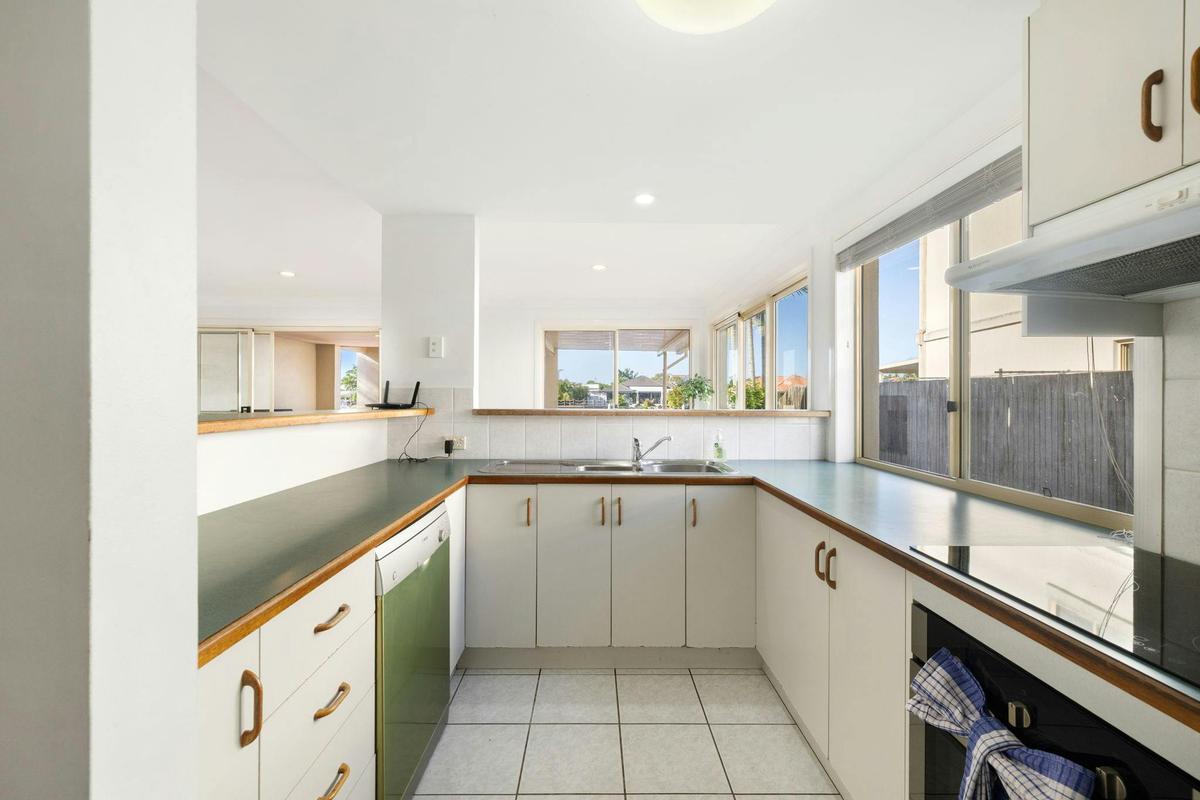 Banksia Waterfront Retreat