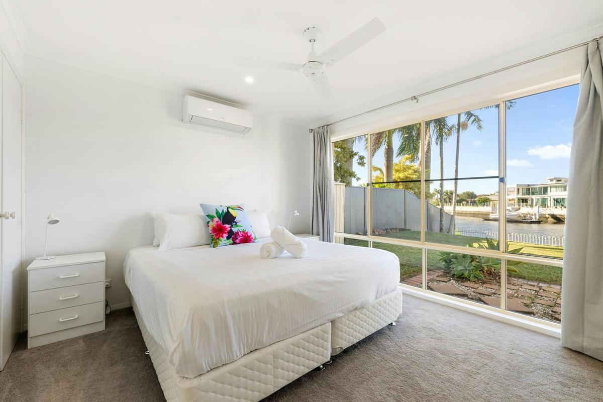 Banksia Waterfront Retreat