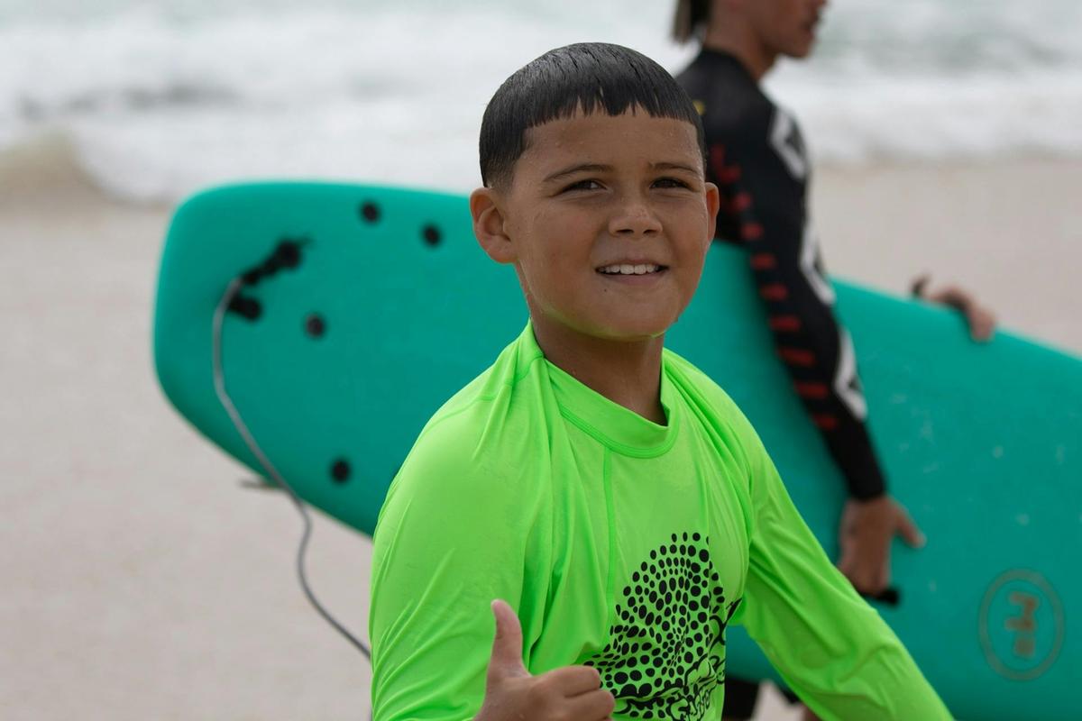 Beginer and youth surfing lessons