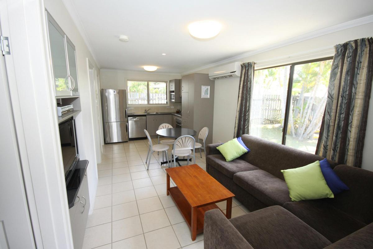 2 Bedroom Holiday Home