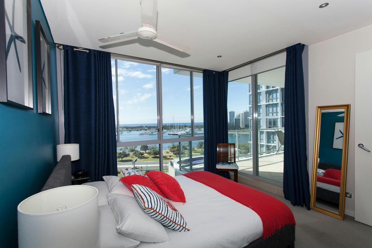 1 Bedroom wake up to Waterviews every morning