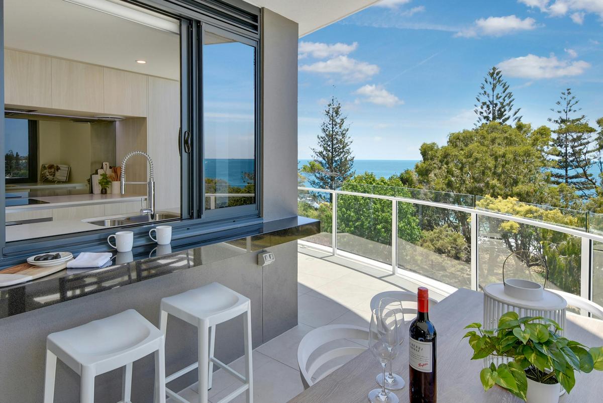 Superior Ocean View Apartment