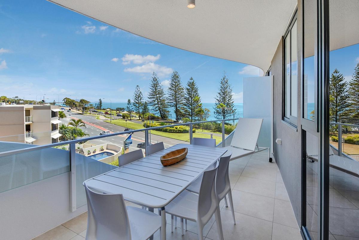 2 Bedroom Ocean View Apartment