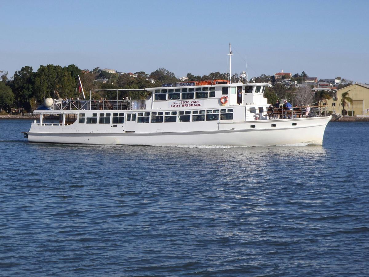 The Lady Brisbane cruising the Brisbane river