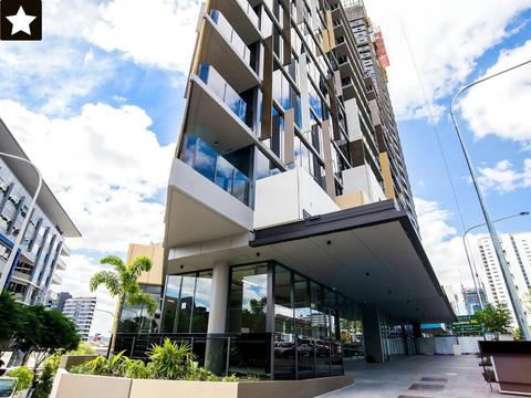 Brisbane One Apartments by CLLIX
