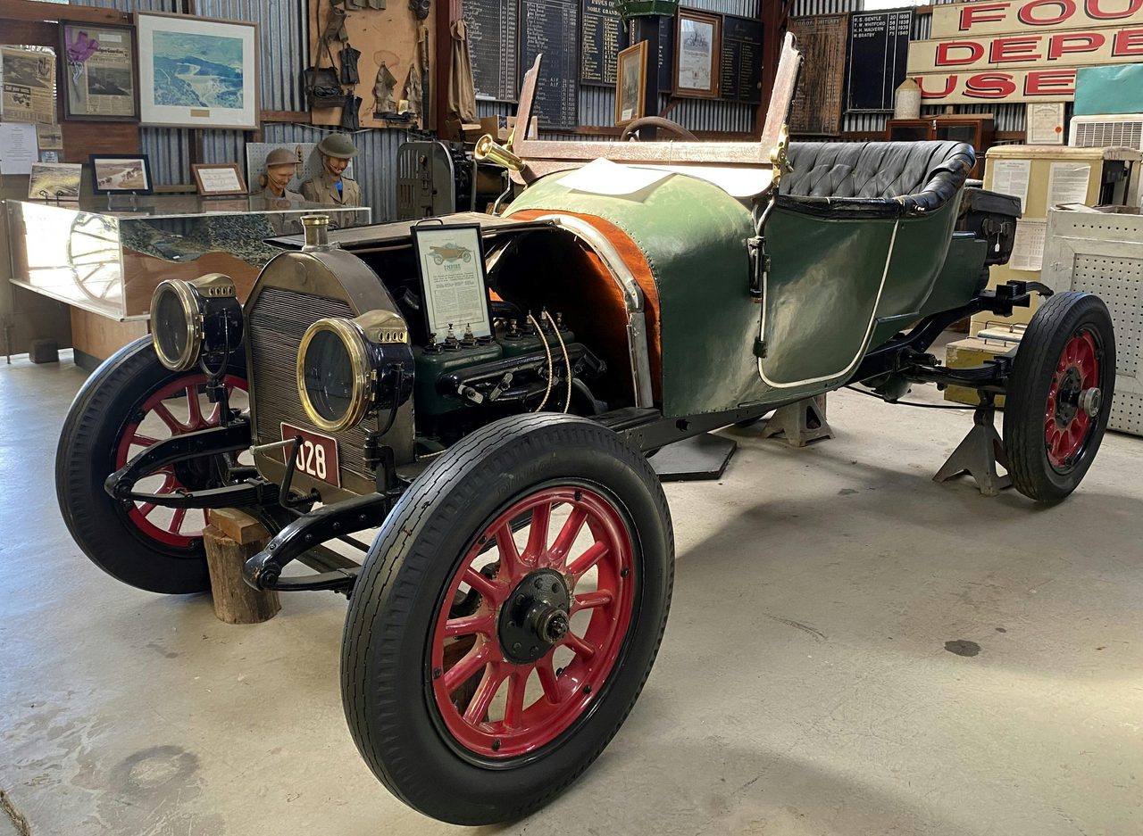 Empire Car