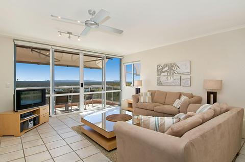 3 Bedroom 2 Bathroom Penthouse with panoramic views