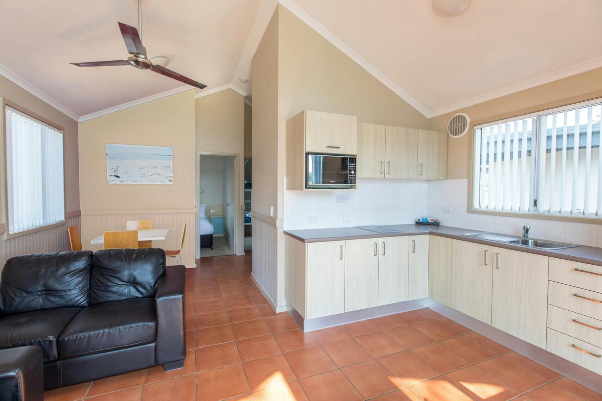 2 Bedroom Waterfront Cabin