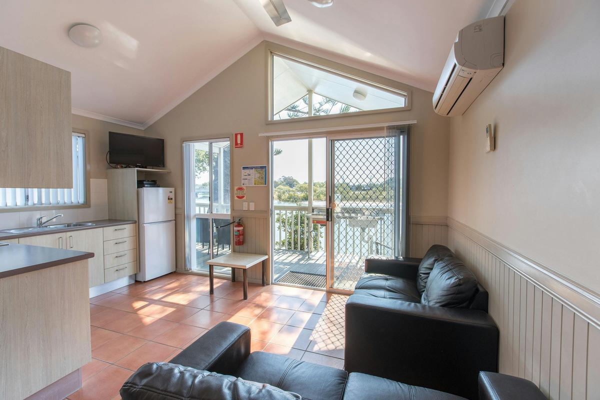 2 Bedroom Waterfront Cabin