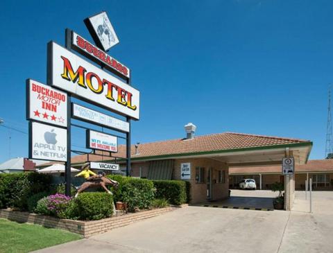Buckaroo Motor Inn