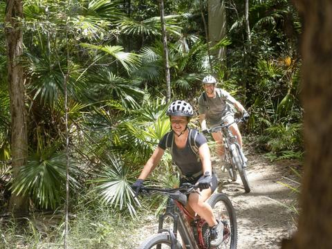 Guided Noosa Electric Mountain Bike Tour – Tewantin National Park