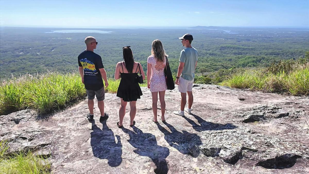 E-Bike Tour Summit to Sea - Mt Tinbeerwah to Noosa