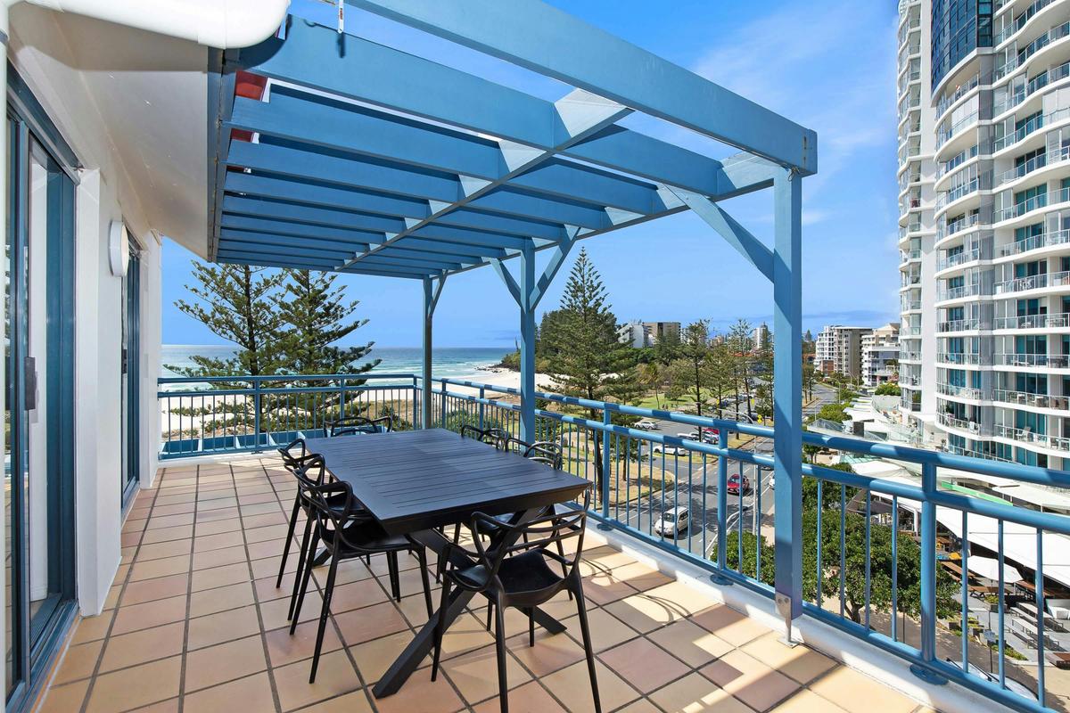 balcony
