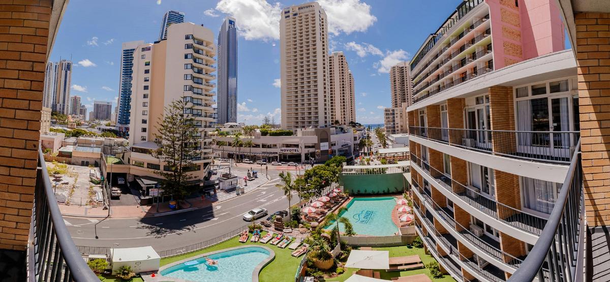 Bunk Surfers Paradise