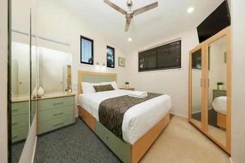 Cosmo Cabin