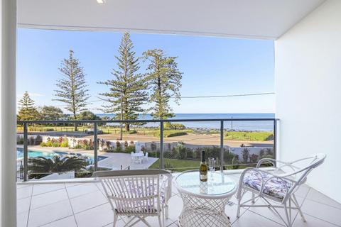 One Bedroom Apartment