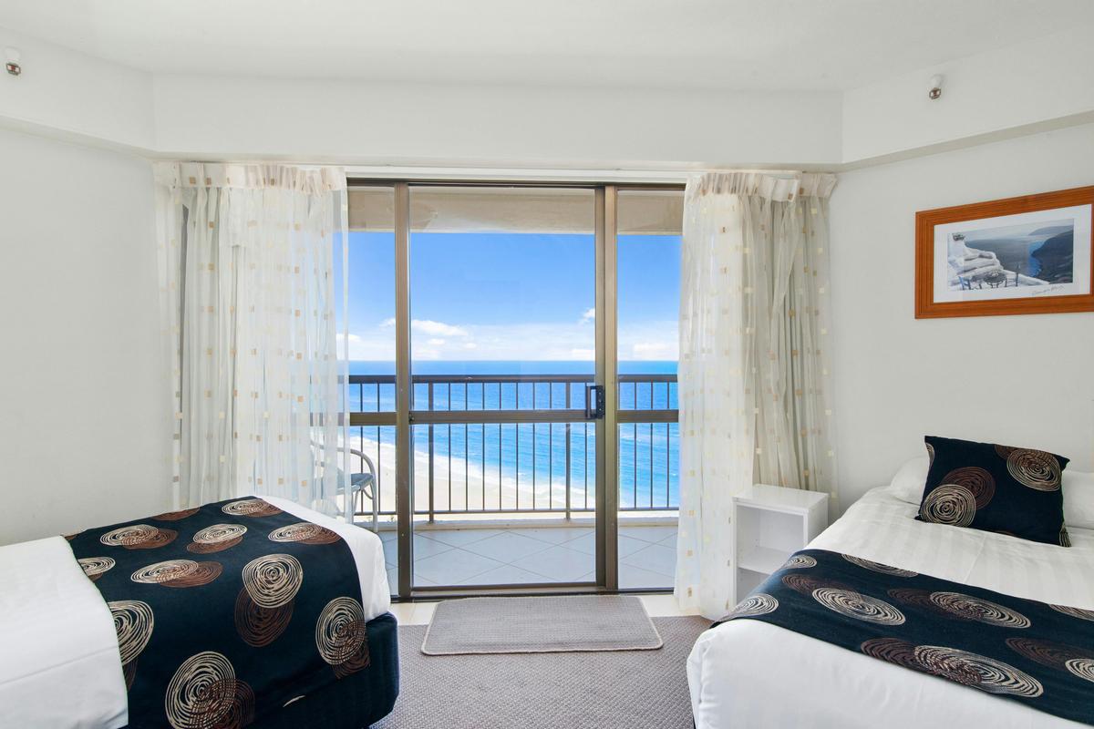 3 Bedroom Ocean View Superior Apartment