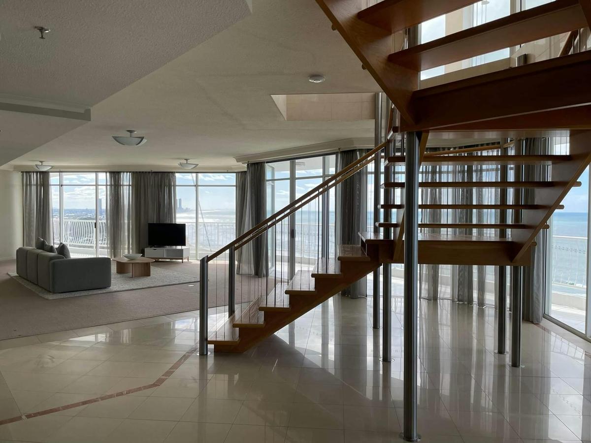 6-Bedroom Penthouse