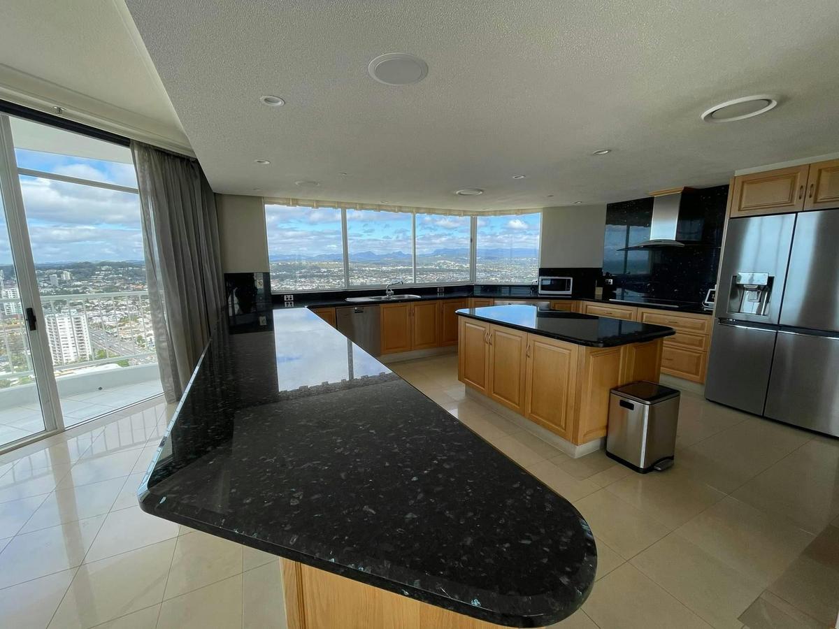 6-Bedroom Penthouse