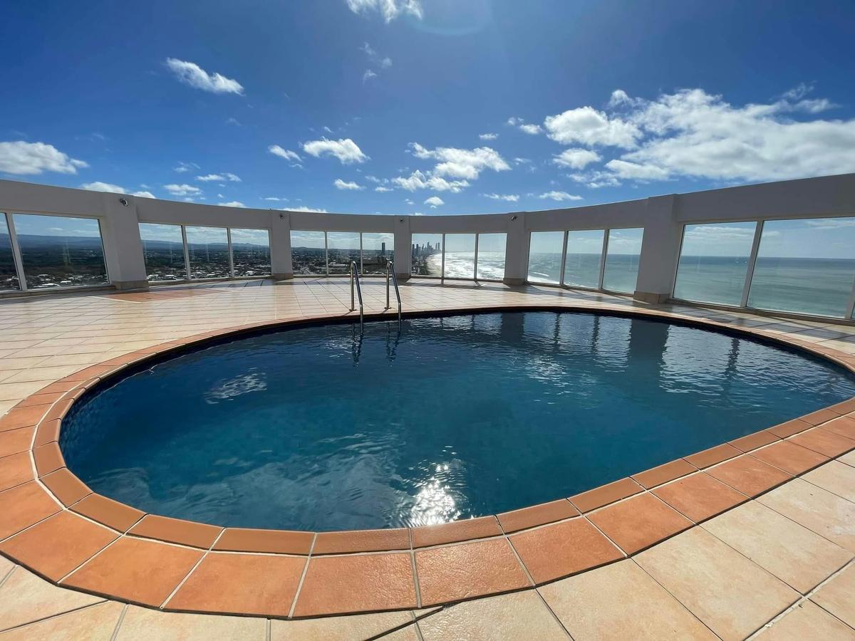 6-Bedroom Penthouse