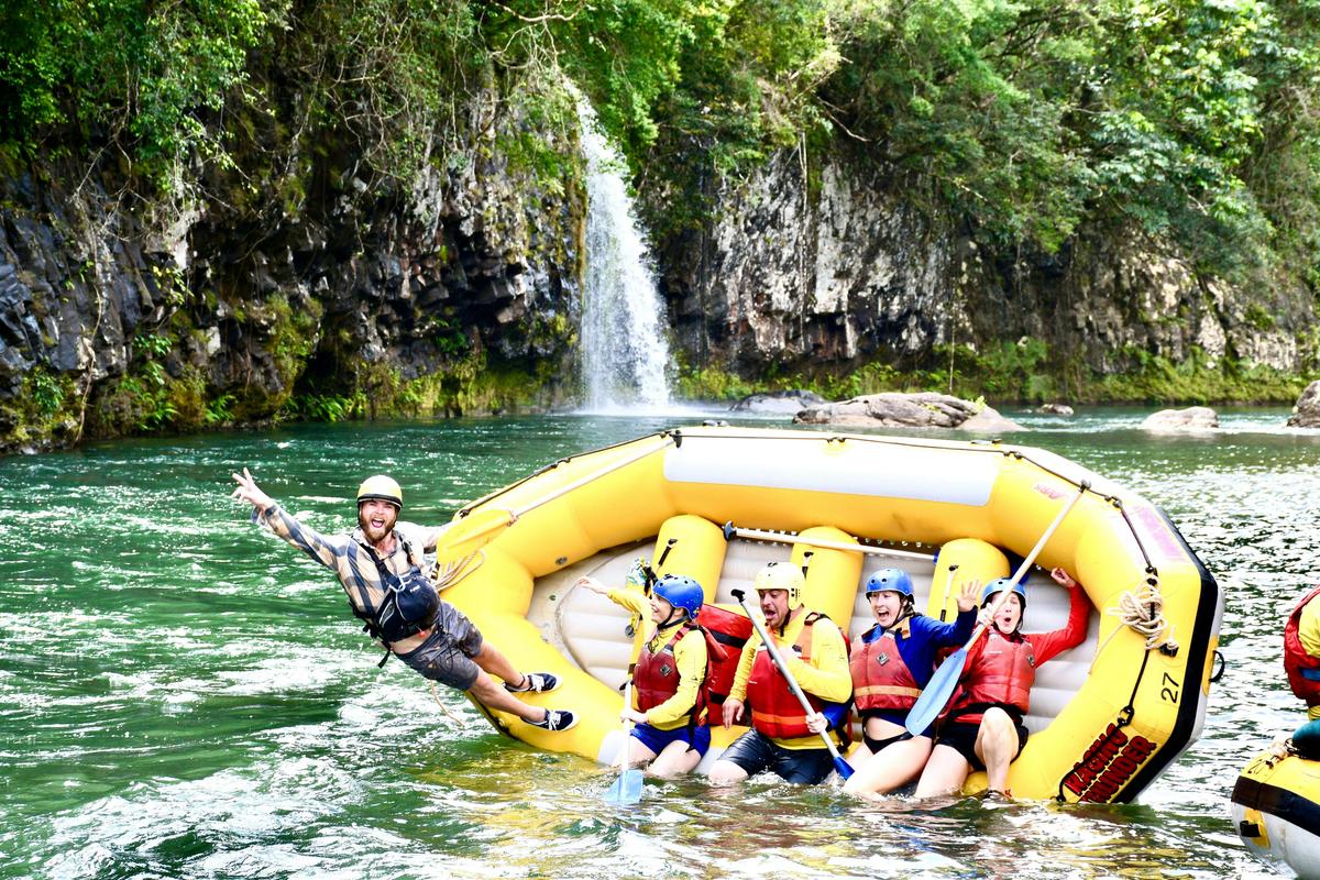 Tully River Rafting Full-Day White- Water Adventure
