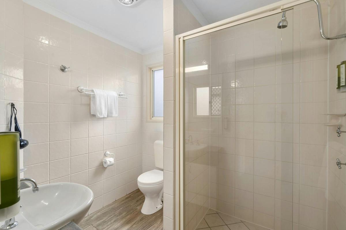 Family 4 Bathroom