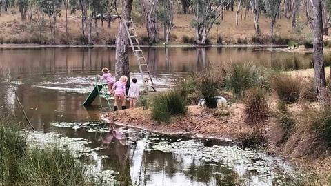 Callemondah Farm/Bush Stay