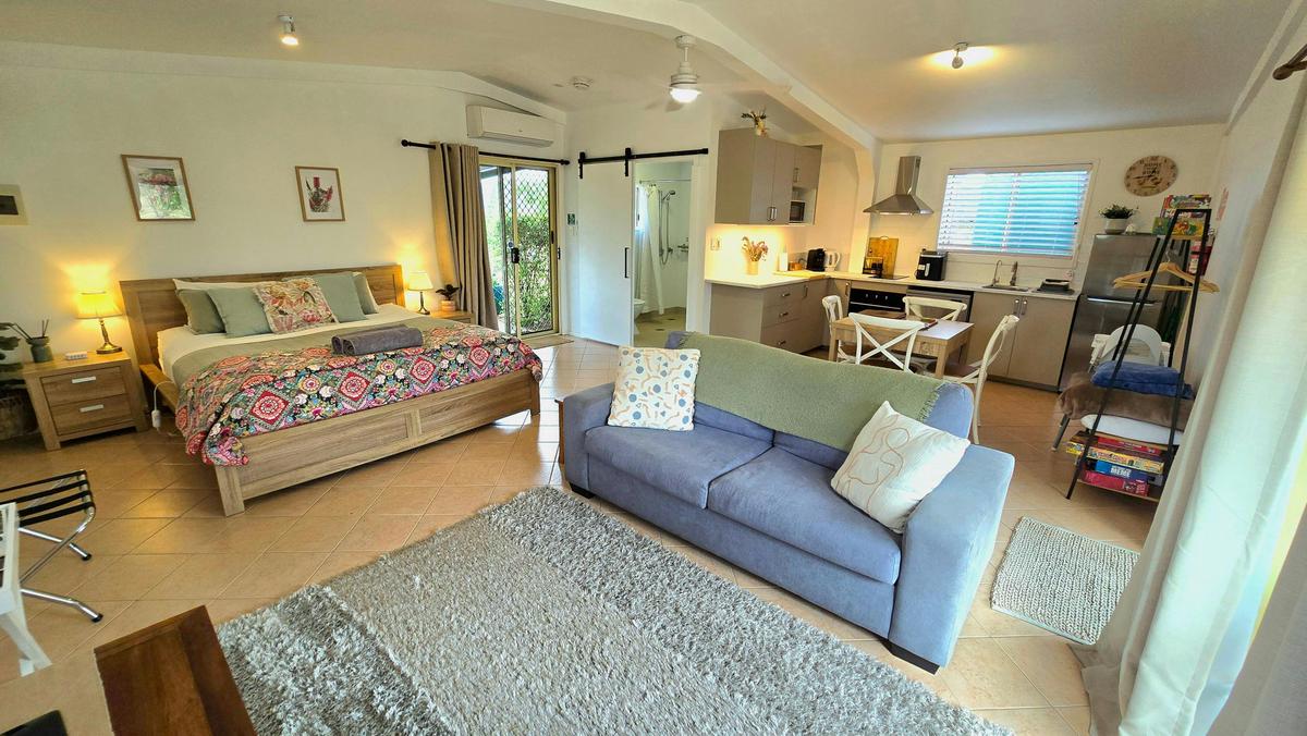 Bottlebrush Cottage