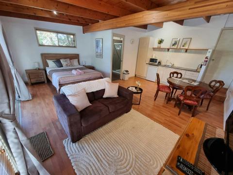 Wattle Suite