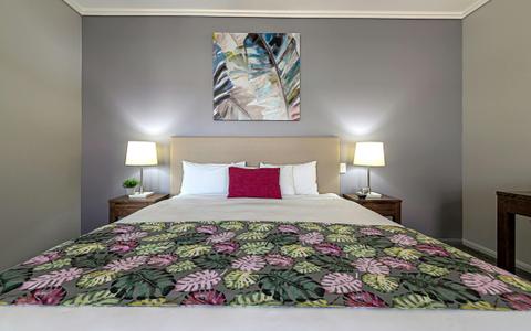 Queen Suite