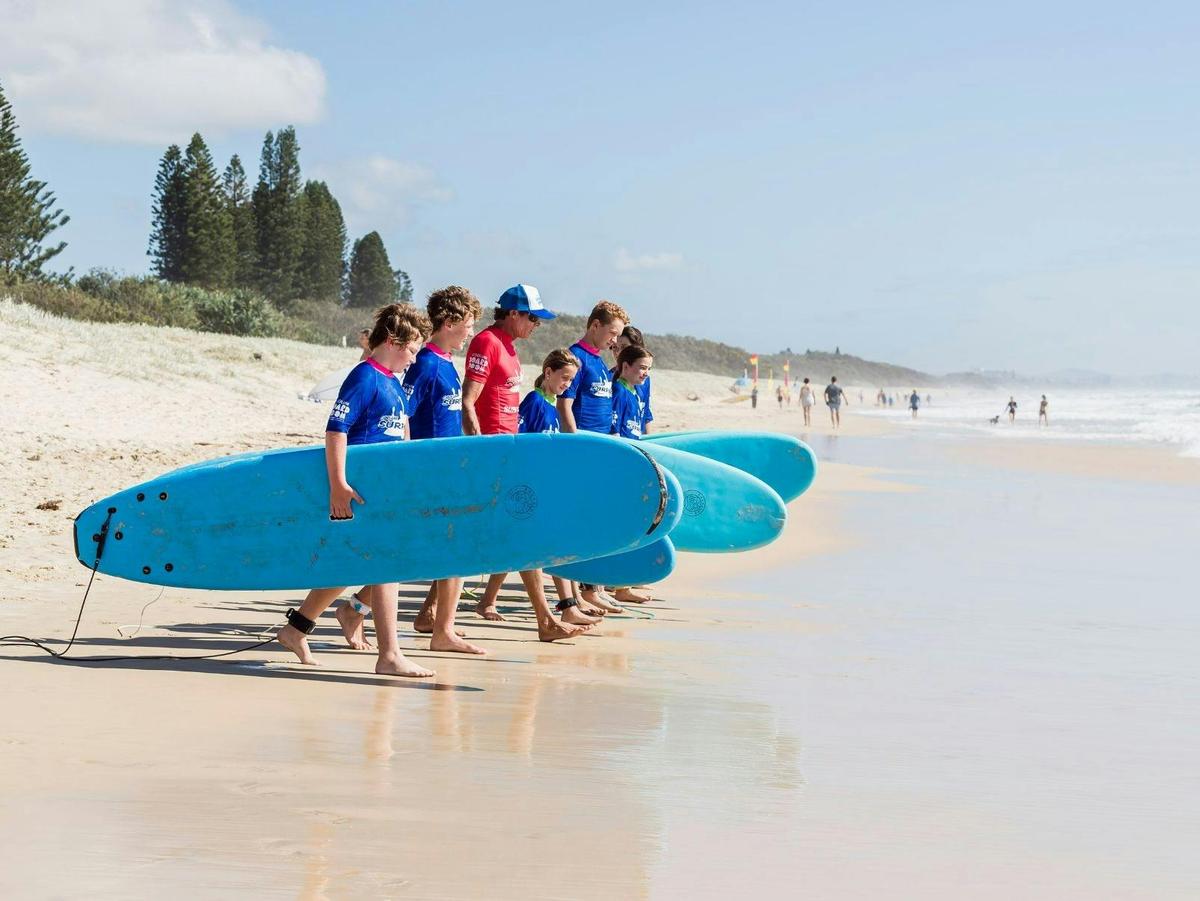 Coolum - Learn to Surf School