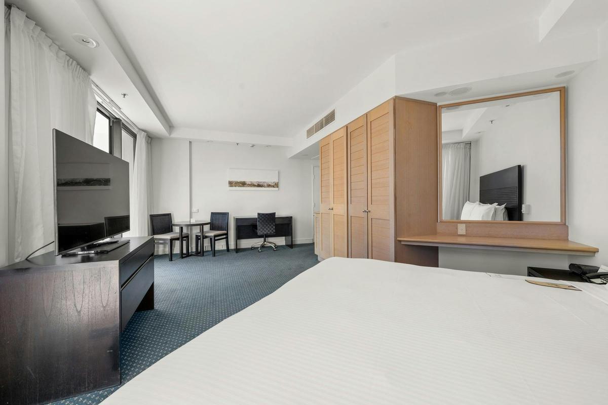 1 King Bed Standard