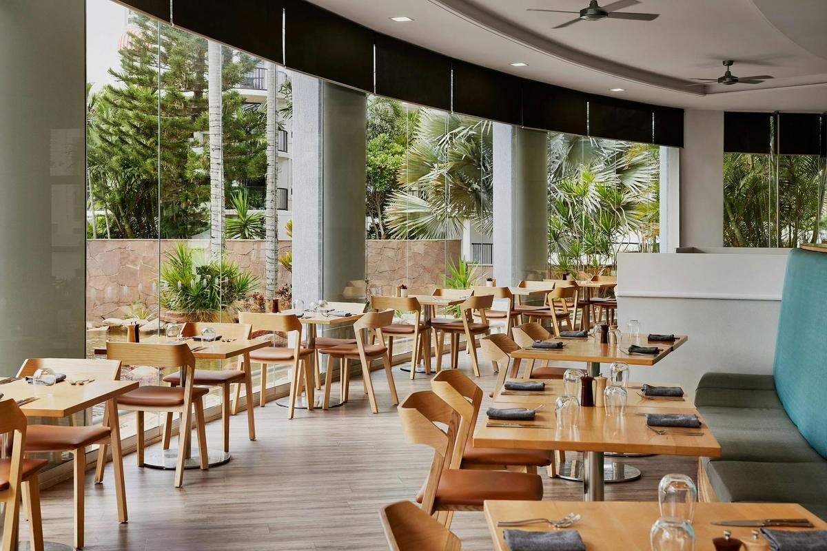 Relish Bar & Grill