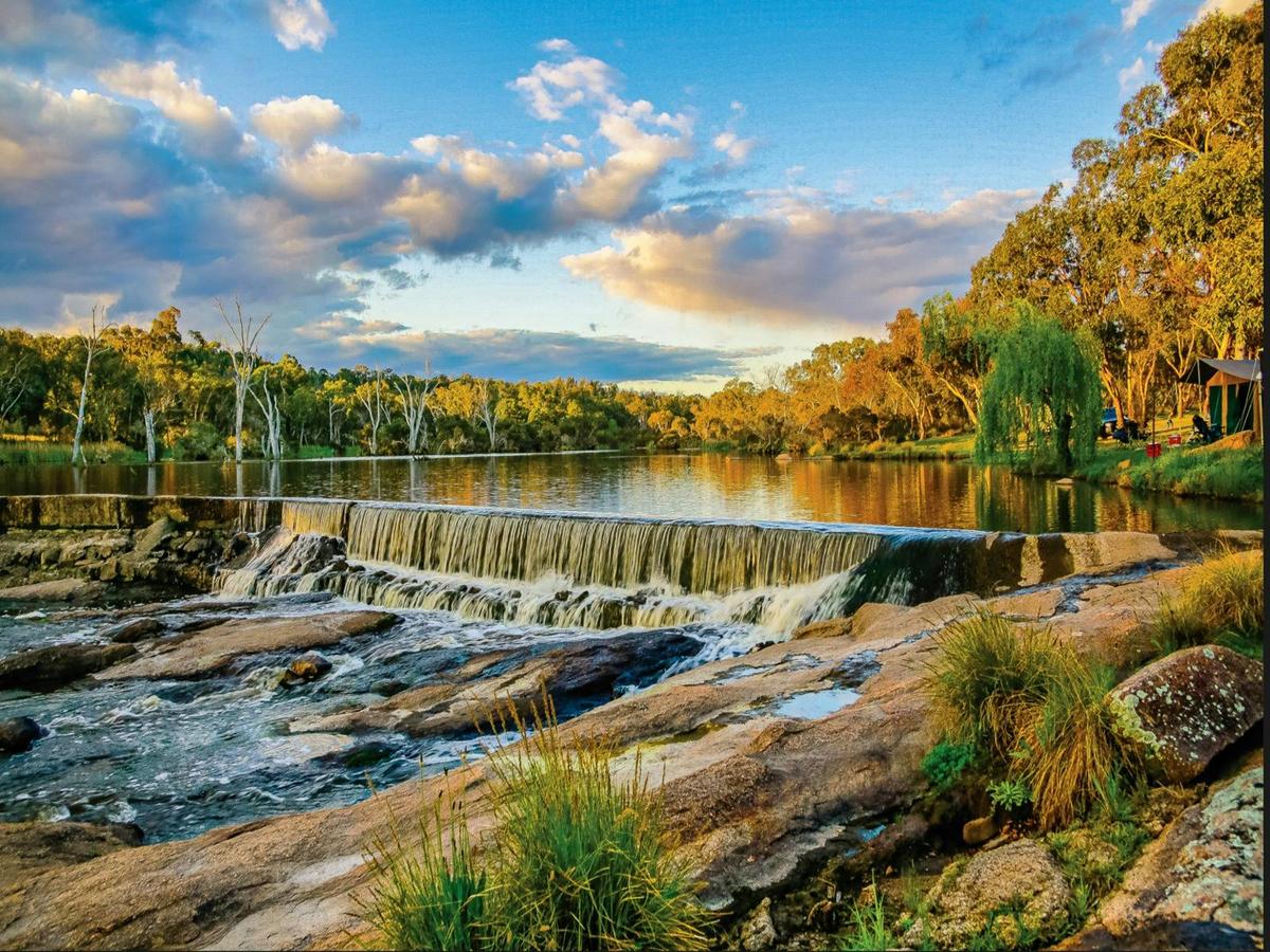 Country Style Weir