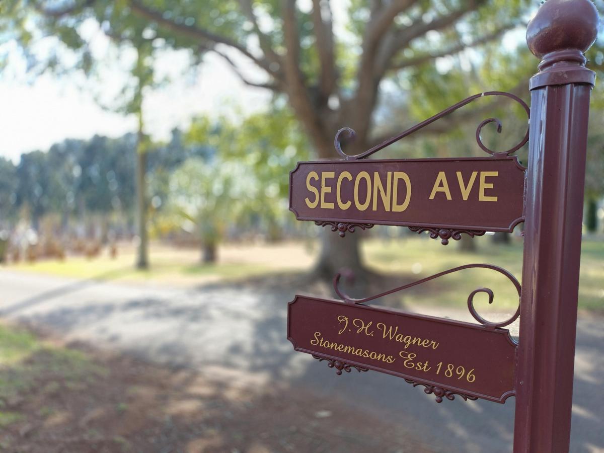 Easy Access Cemetery Tour