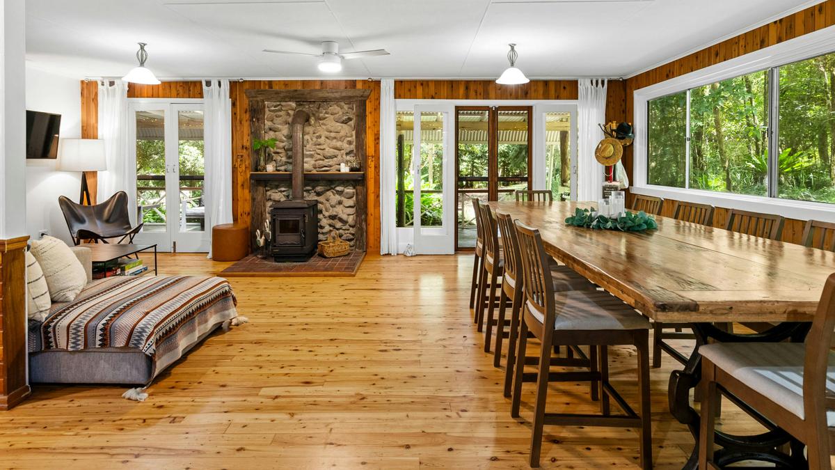 Creekside Rainforest Retreat