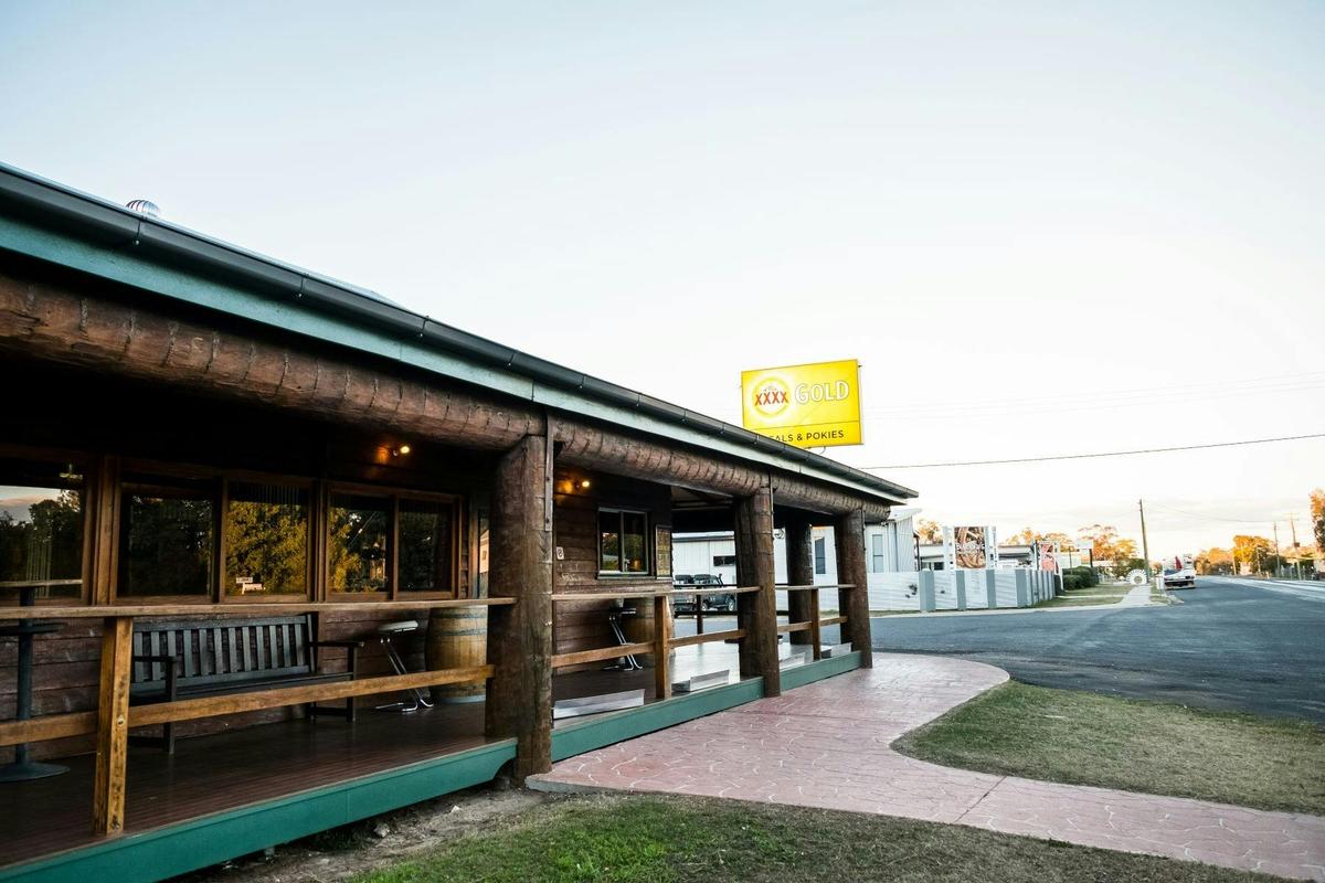Condamine Hotel