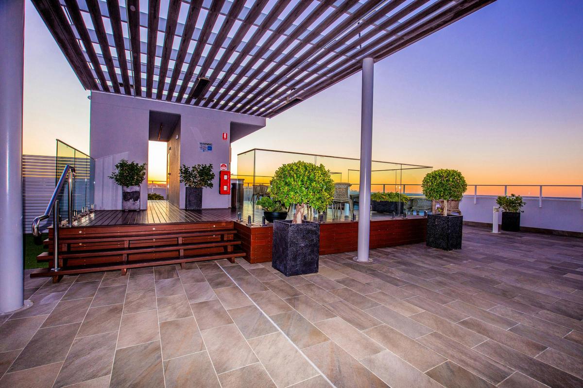 Club Wyndham Kirra Beach rooftop