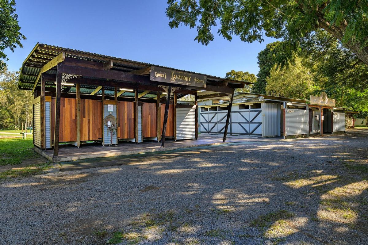 Toilet Block