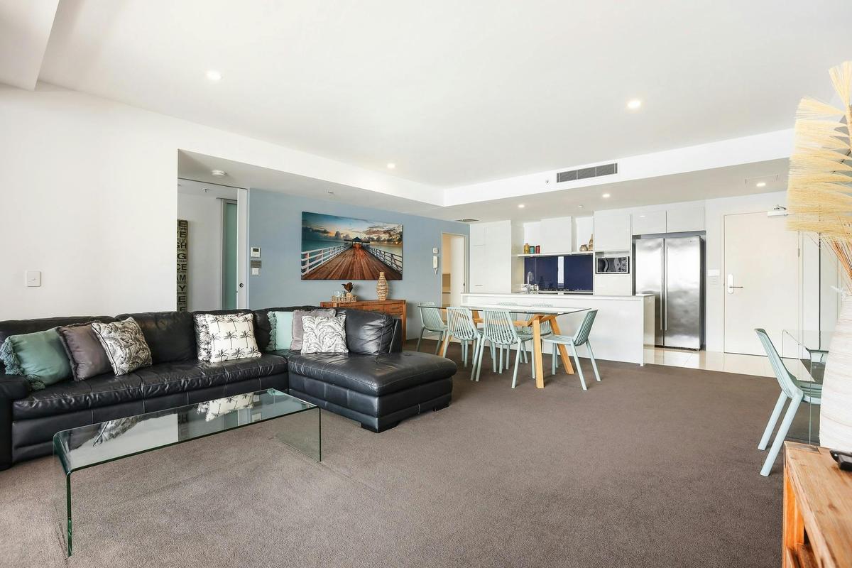 SkyHome Luxury: 3-Bedroom Apartment on Level 56 Circle on Cavill Surfers Paradise