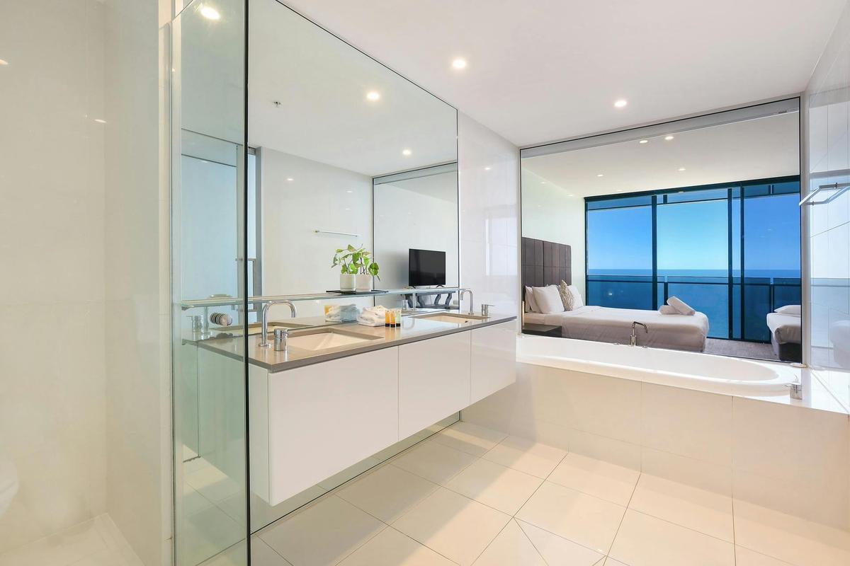 Level 55 Gold Coast Escape – Circle on Cavill Surfers Paradise