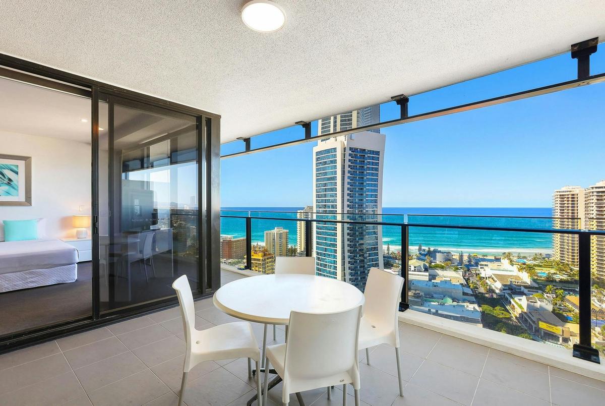 Level 24 Comfort - Two Bedroom Apartment - Circle on Cavill Surfers Paradise
