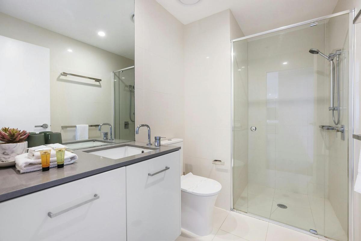 Luxury 5-Bedroom Sub Penthouse – Circle on Cavill Surfers Paradise