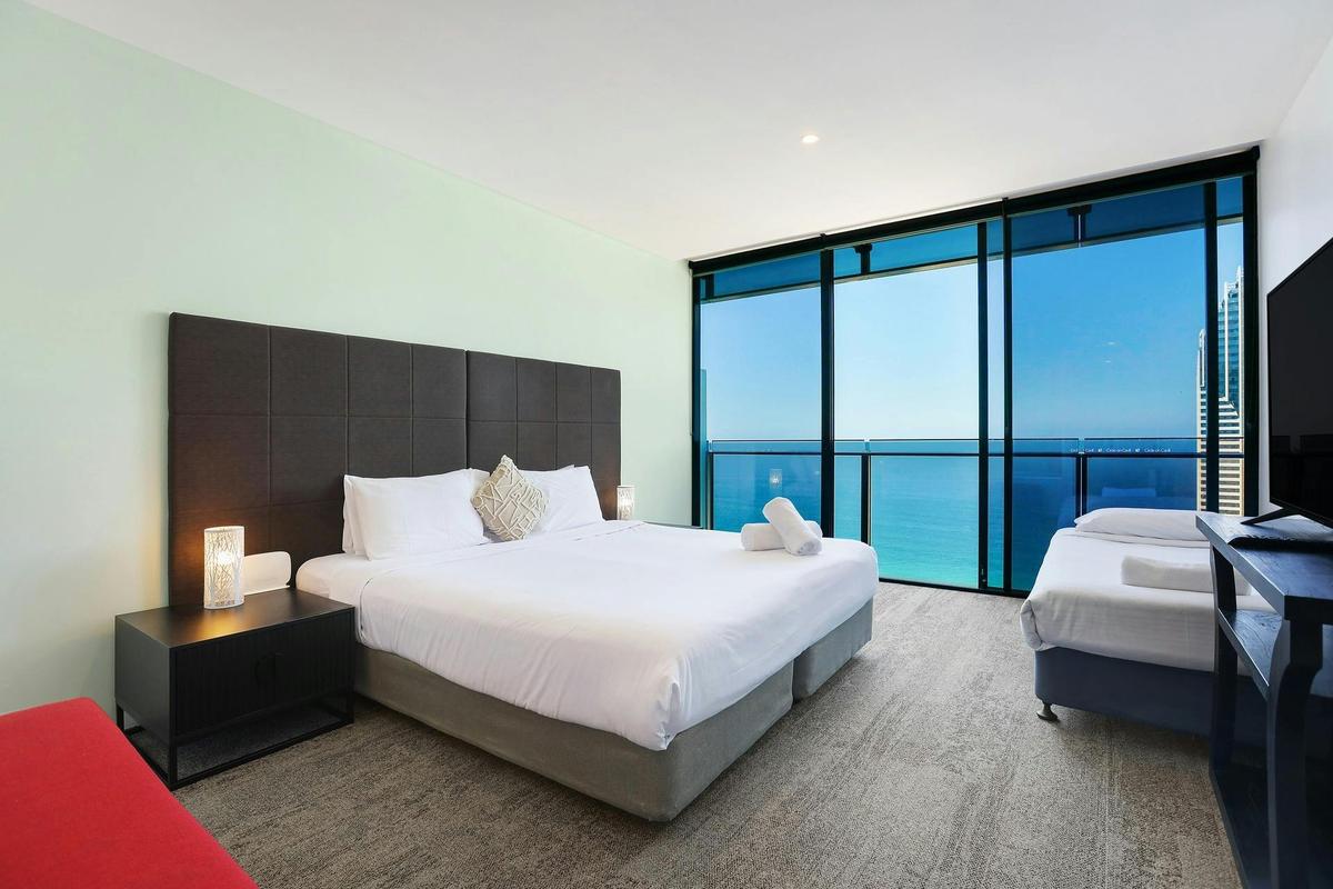 Level 55 Gold Coast Escape – Circle on Cavill Surfers Paradise