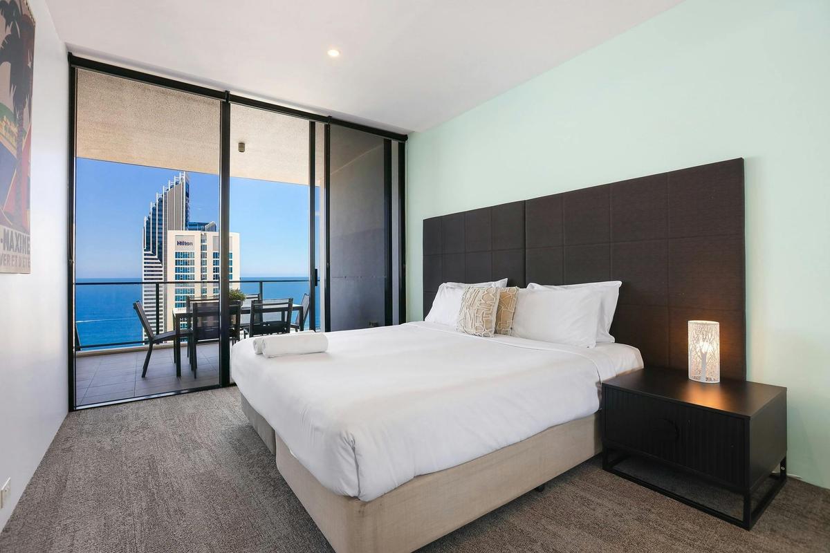 Level 55 Gold Coast Escape – Circle on Cavill Surfers Paradise